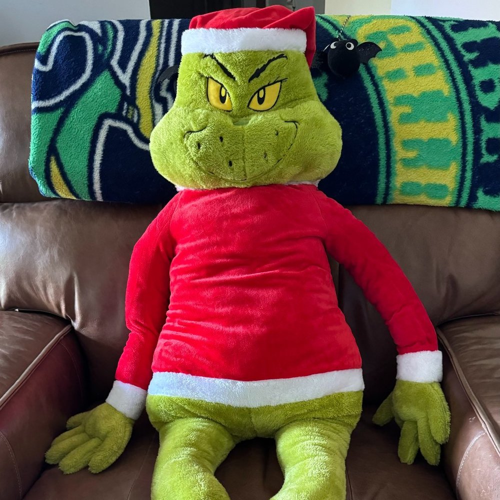 Dr Seuss' "The Grinch Who Stole Christmas", Grinch Jumbo 48 inch Tall Plush NWT